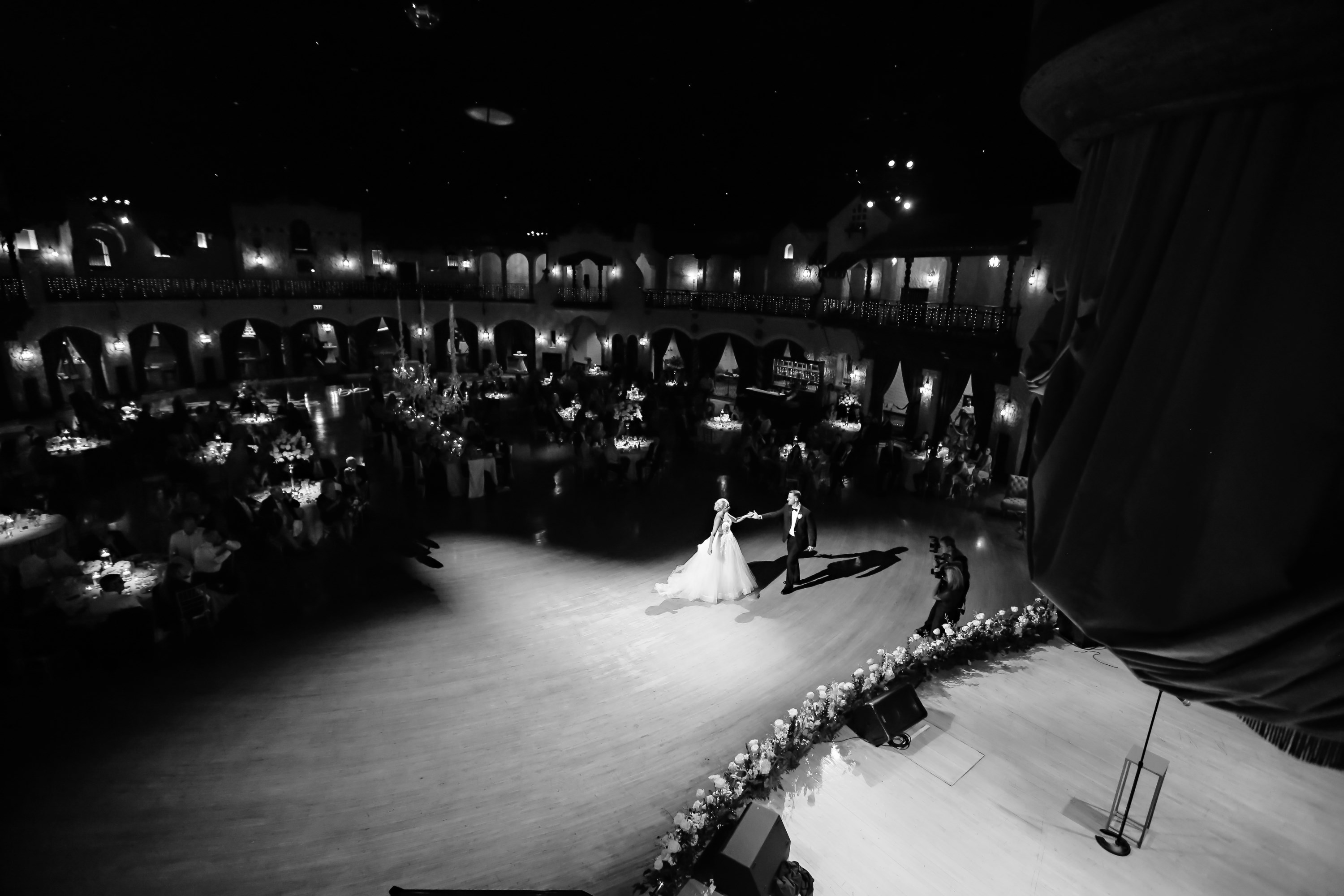 Summer Wedding In Downtown Indianapolis at The Indiana Roof Ballroom